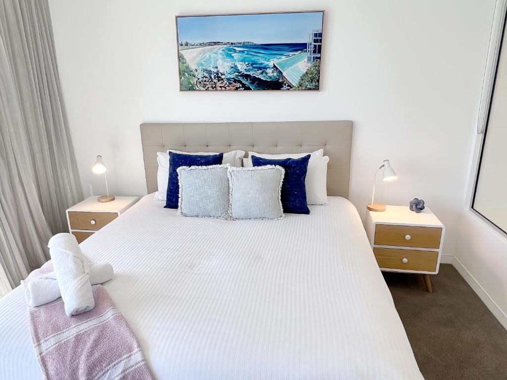 Oracle 28th floor Tower 2 Ocean views! - GC Getaways客房内的一张或多张床位
