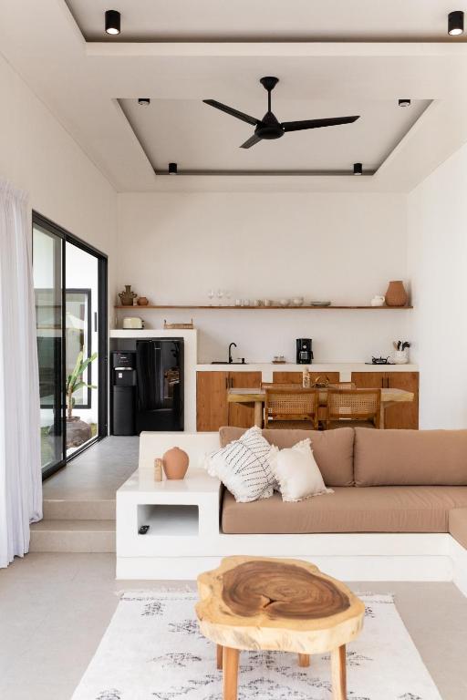 Villa La Luz 2BDR Mediterranean Villa Canggu