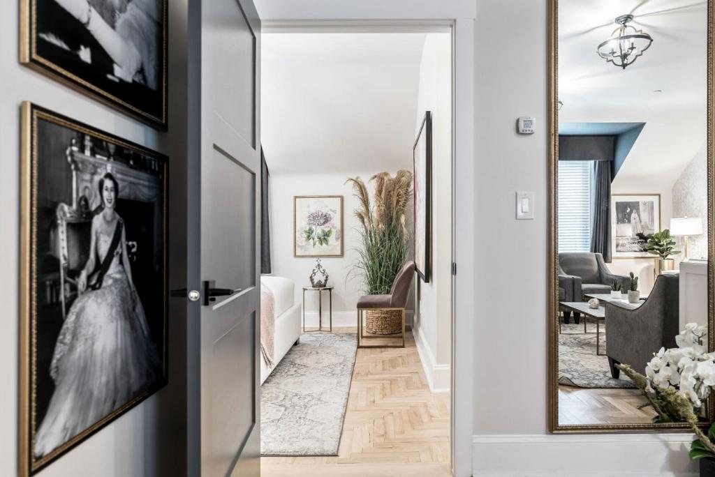 The Inn on Officers' Garden - Resim 14