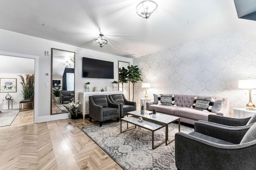 The Inn on Officers' Garden - Resim 15