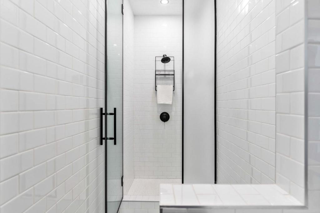 The Inn on Officers' Garden - Resim 30