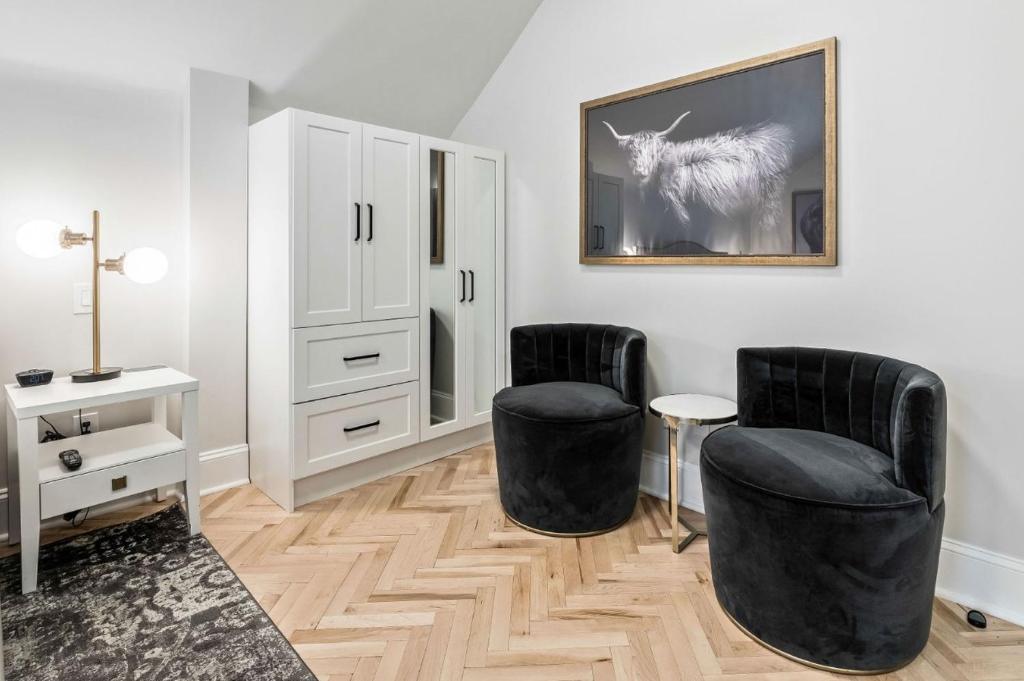 The Inn on Officers' Garden - Resim 36