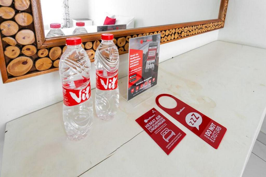 RedDoorz near Grojogan Sewu Tawangmangu - Chambre Double Standard