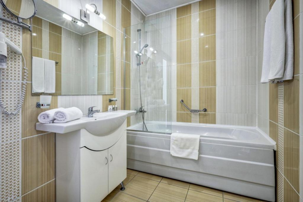 Double or Twin Room with Balcony and Park View