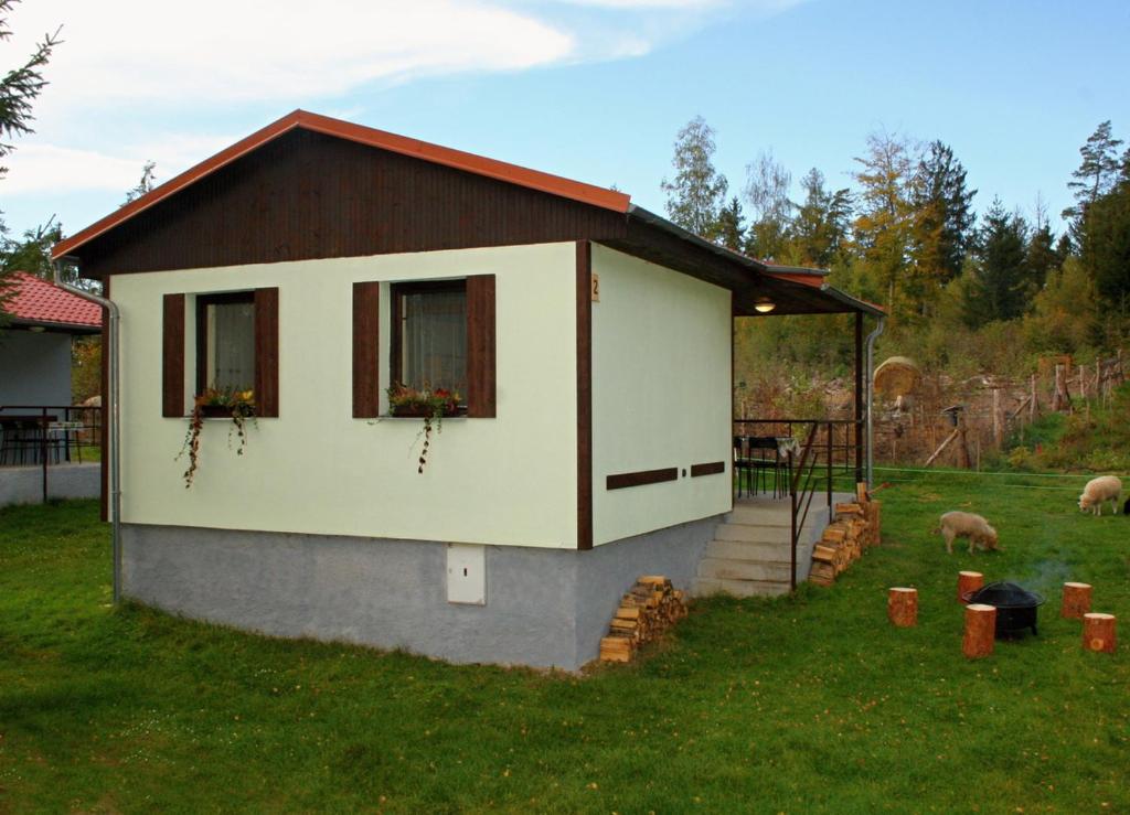 Aed väljaspool majutusasutust Glamping Hnačov