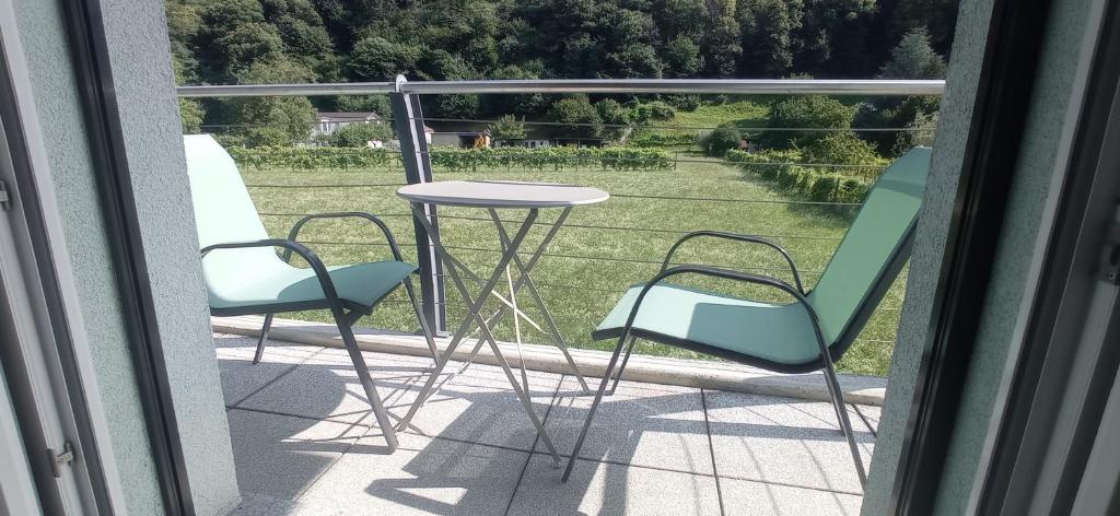 Balkón nebo terasa v ubytování 33