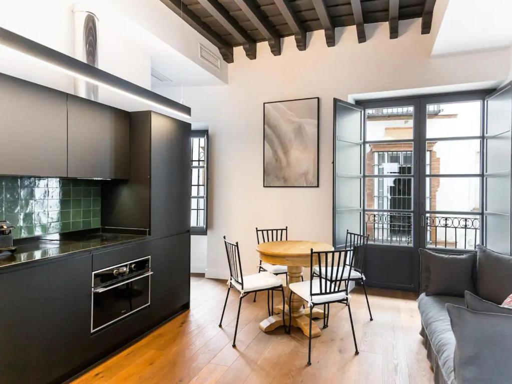 Palacete Molina - Apartamento Con Balcón