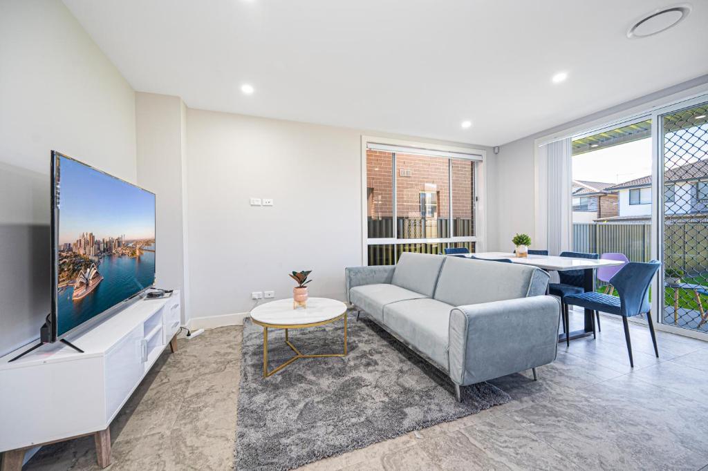 Marsden Park 2 level brand new house near Parks, Marsden Park (updated