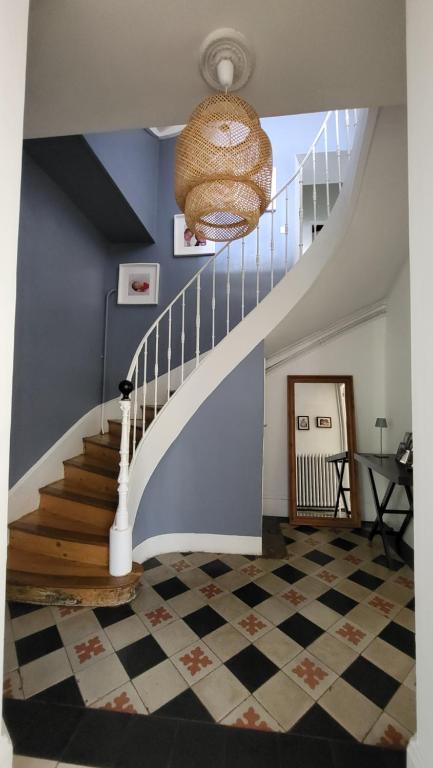 Fotografia z galérie ubytovania Exclusif - Splendide villa 6ch à 15min de Lyon v destinácii Rillieux
