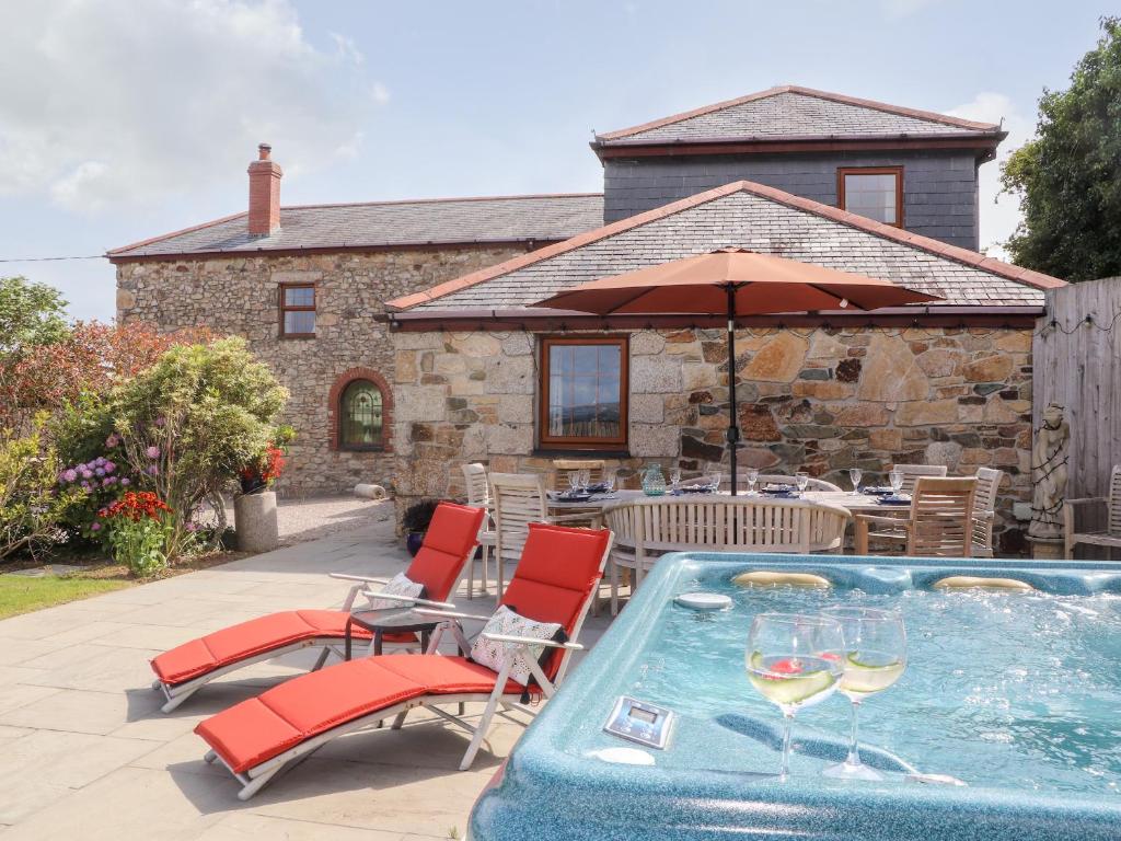 Riviere House, Hayle (updated prices 2024)