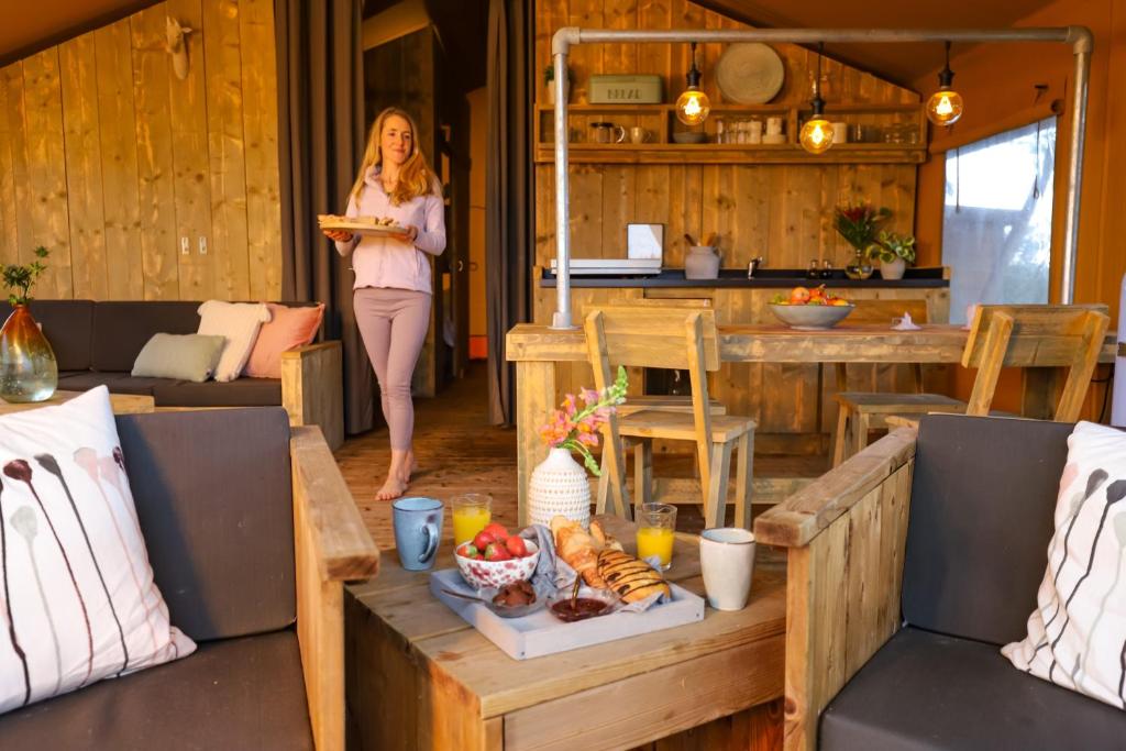 Posezení v ubytování Luxe glamping tent