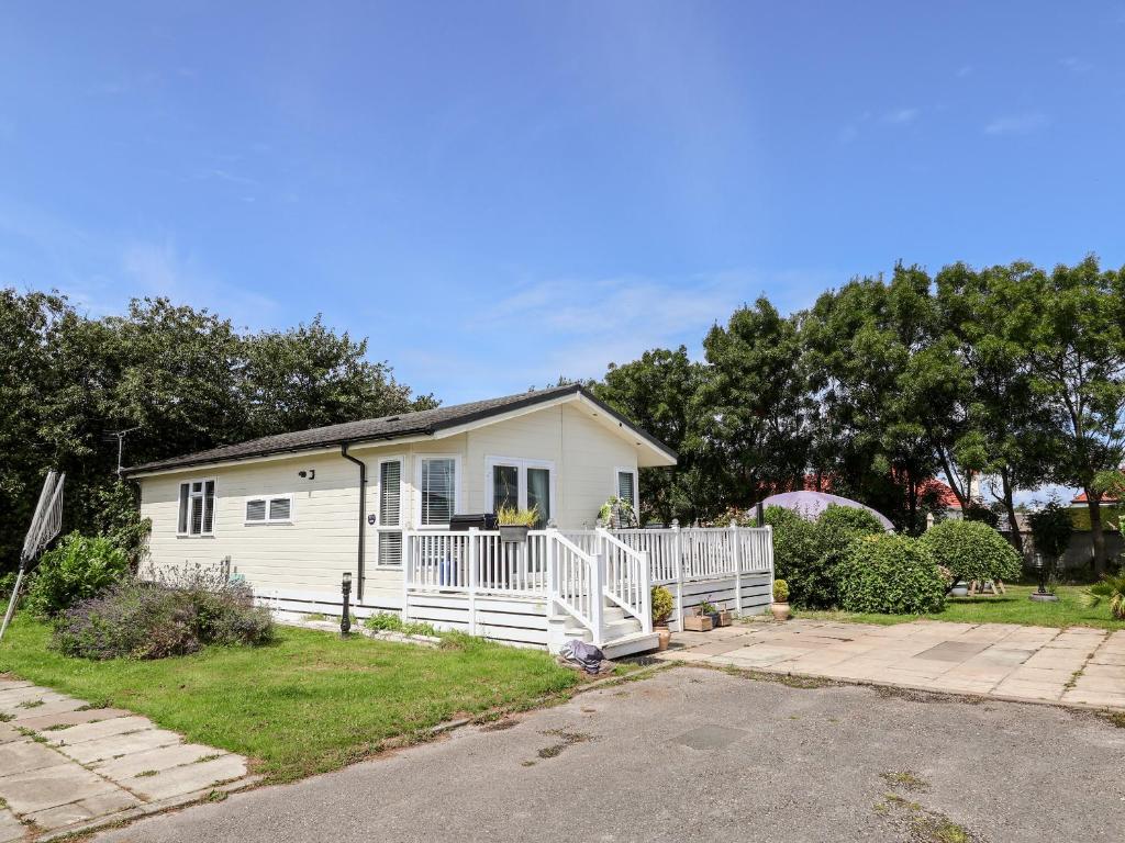 91 Chestnut Gardens, Rhyl (updated prices 2024)