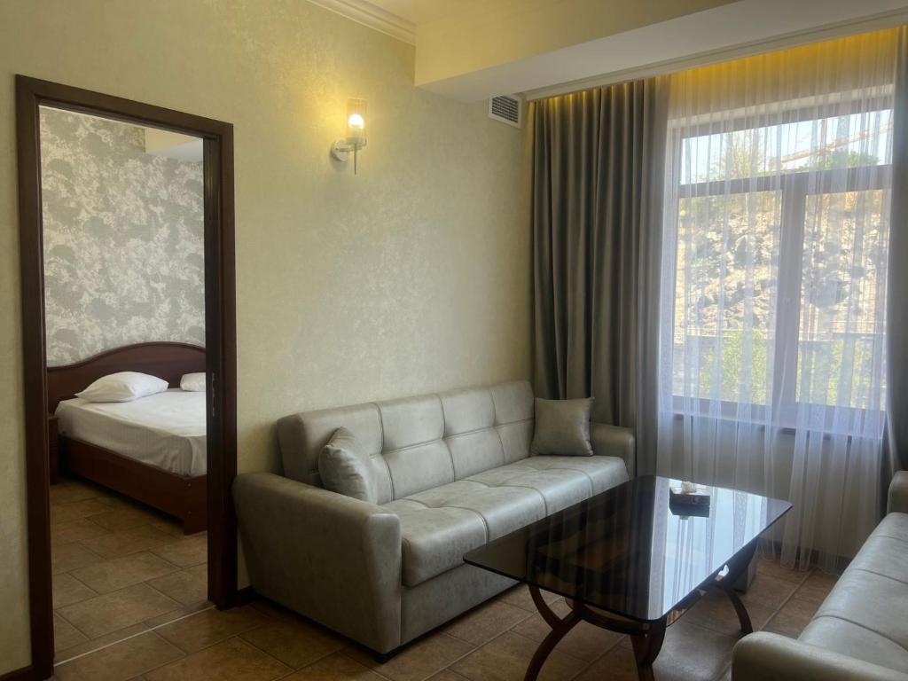 Posezení v ubytování Park Avenue Hotel Yerevan