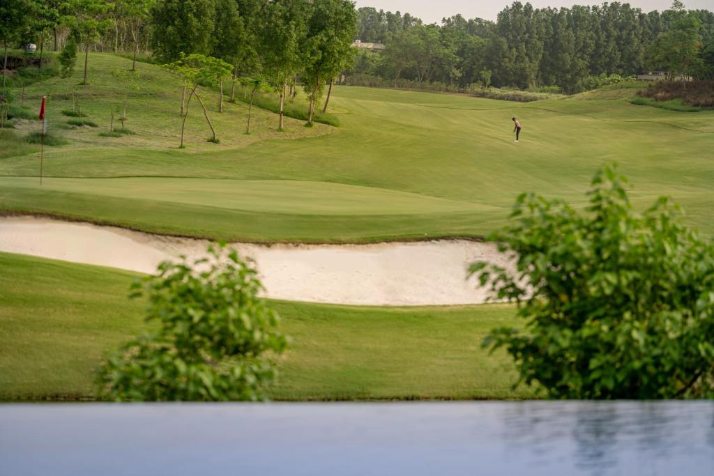 Golf v hotelu nebo okolí