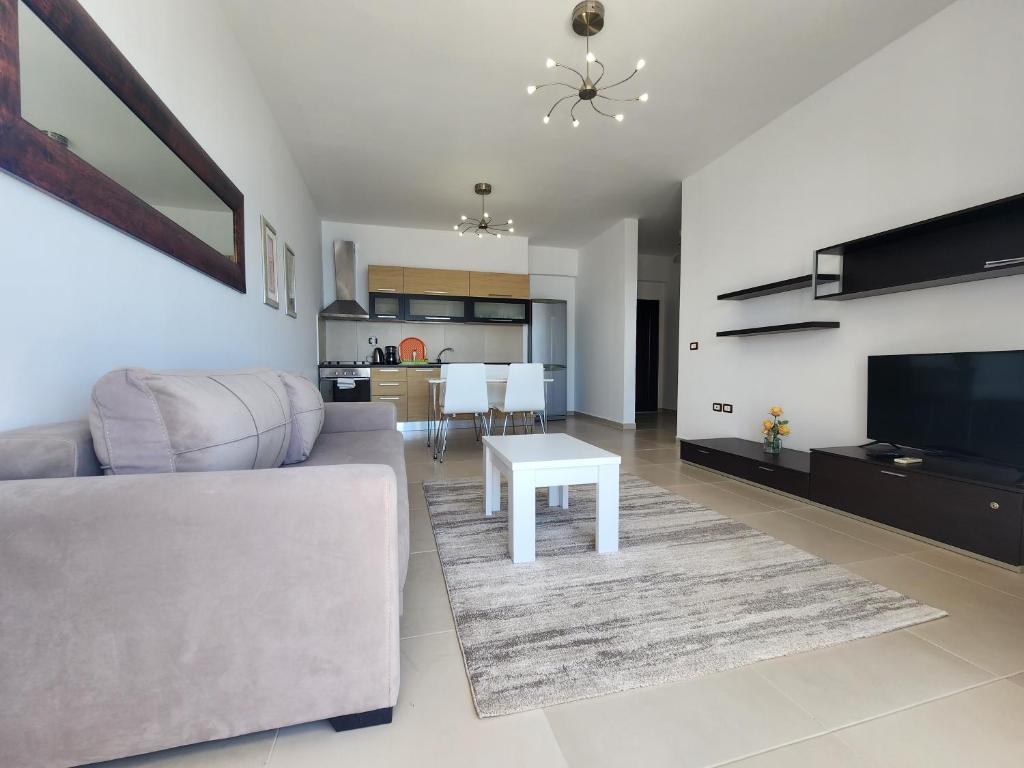 Moon Sea View Apartment - Image 8