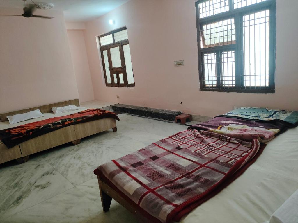 Hotel Shubhadra Guest House - Salle Familiale