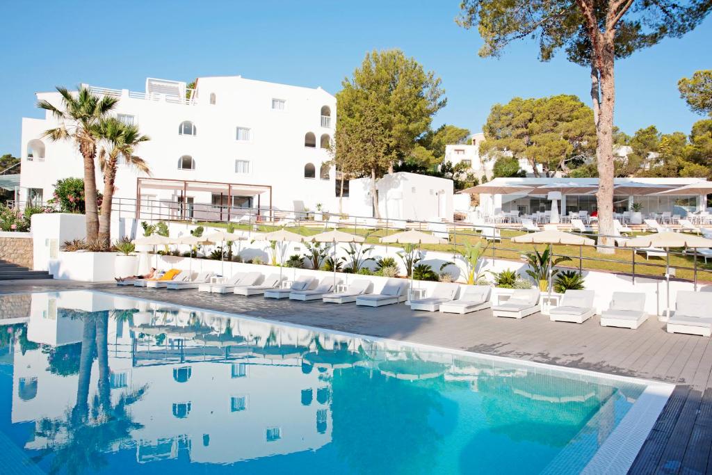 Grupotel Ibiza Beach Resort - Adults Only, Portinatx ...