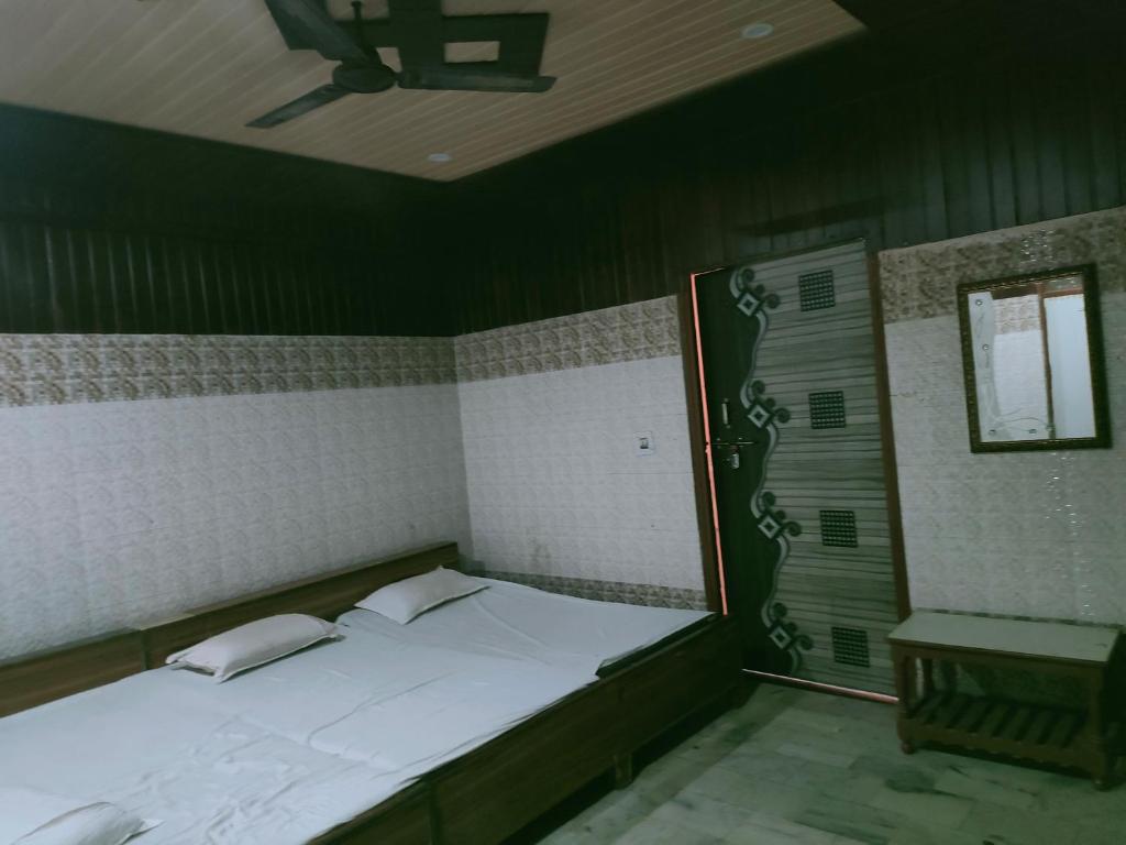 Hotel Shubhadra Guest House - Salle Familiale Standard