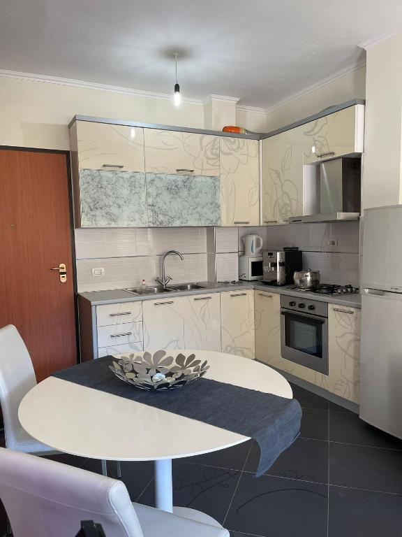 Julia Luxury Apartment - Imazhi 5