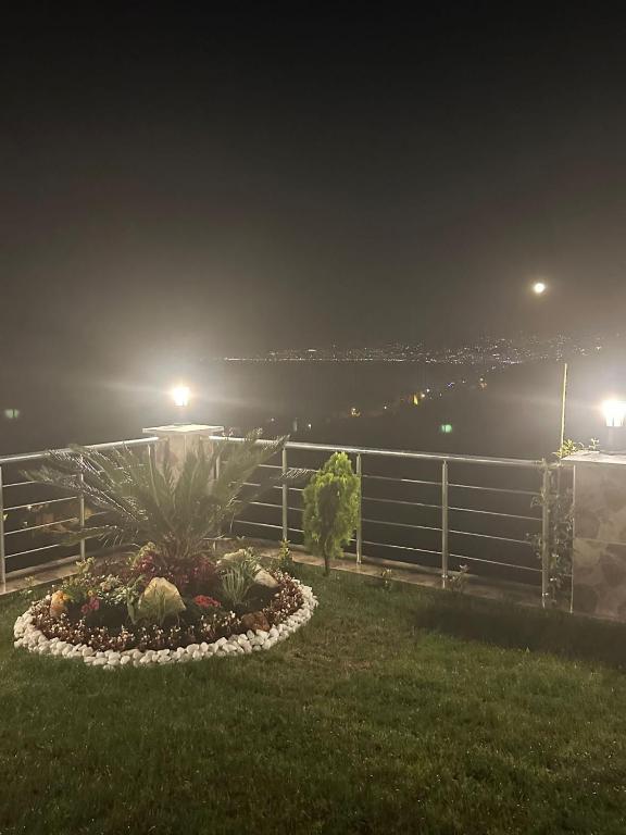 Сад в Manzarasıyla Büyüleyen Lüx villa