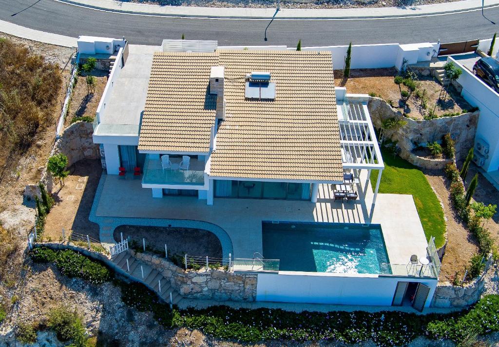 Resitour - Karina Heights Villas