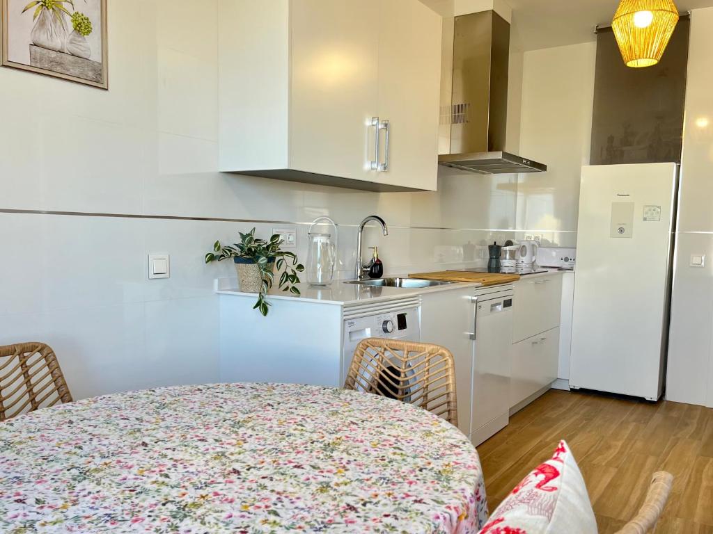 CARIATIDES SKY APARTMENT - 2