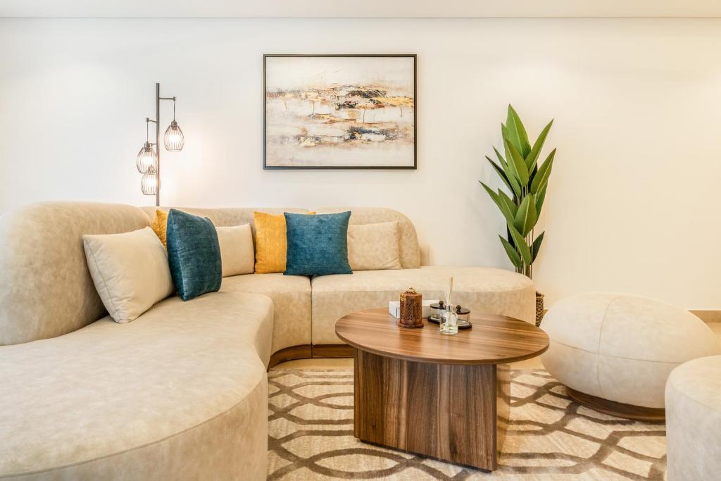 Posezení v ubytování Marina Residences 2BR: Seaside in Palm Jumeirah