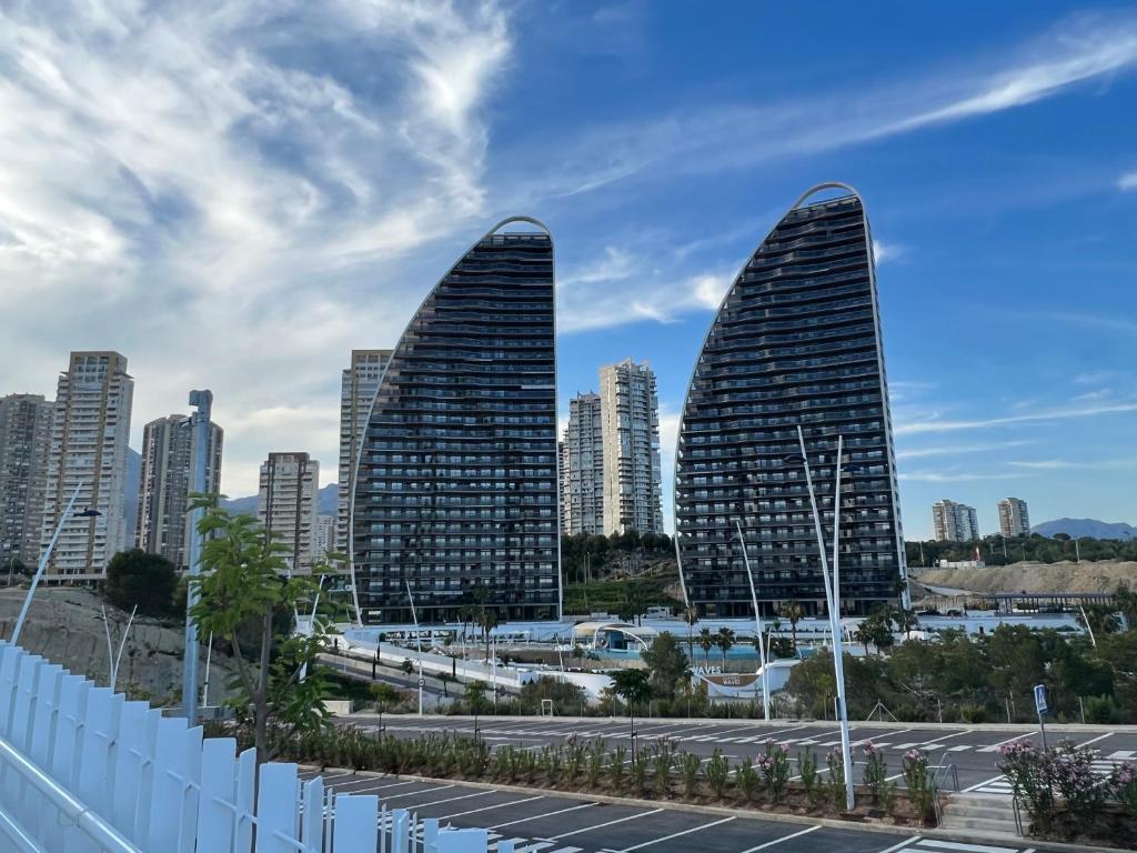Nespecifikovaný výhled na destinaci Benidorm nebo výhled na město při pohledu z apartmánu