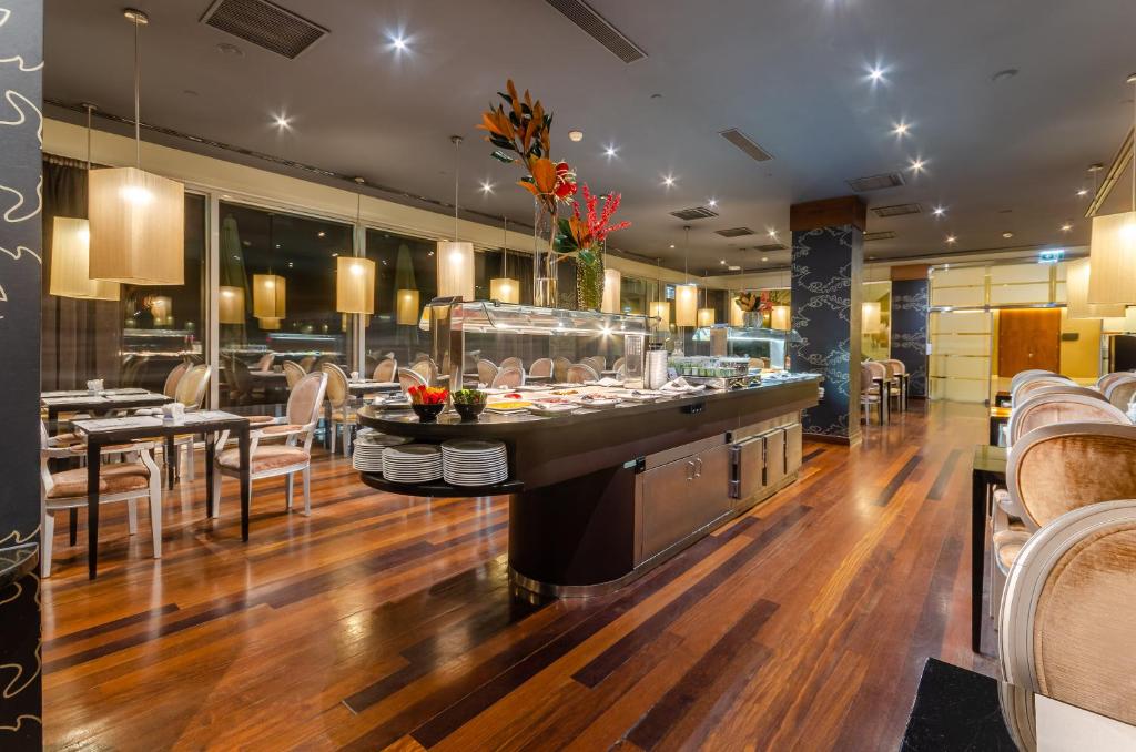 Um restaurante ou outro lugar para comer em Olissippo Oriente