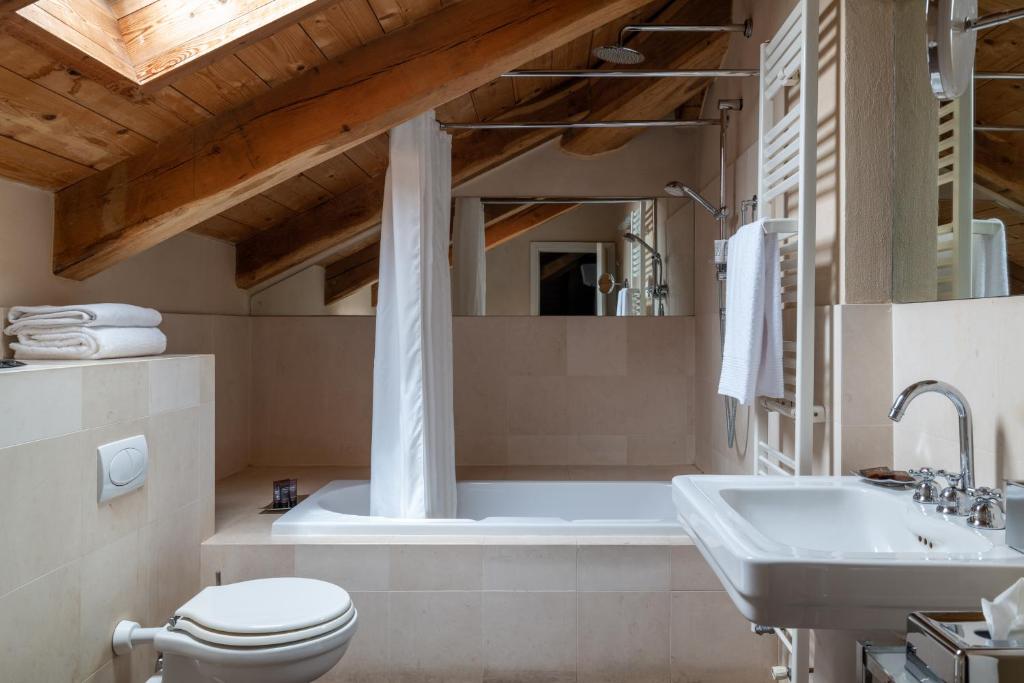 Koupelna v ubytování Casa del Pingone