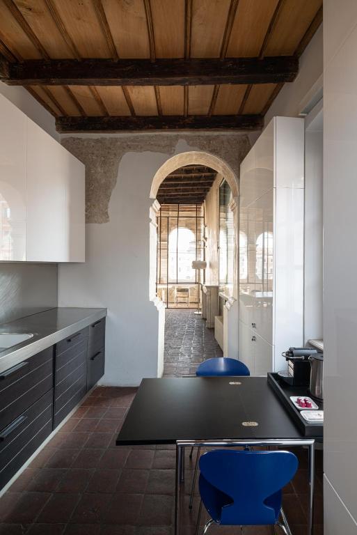 Kuchyň nebo kuchyňský kout v ubytování Casa del Pingone