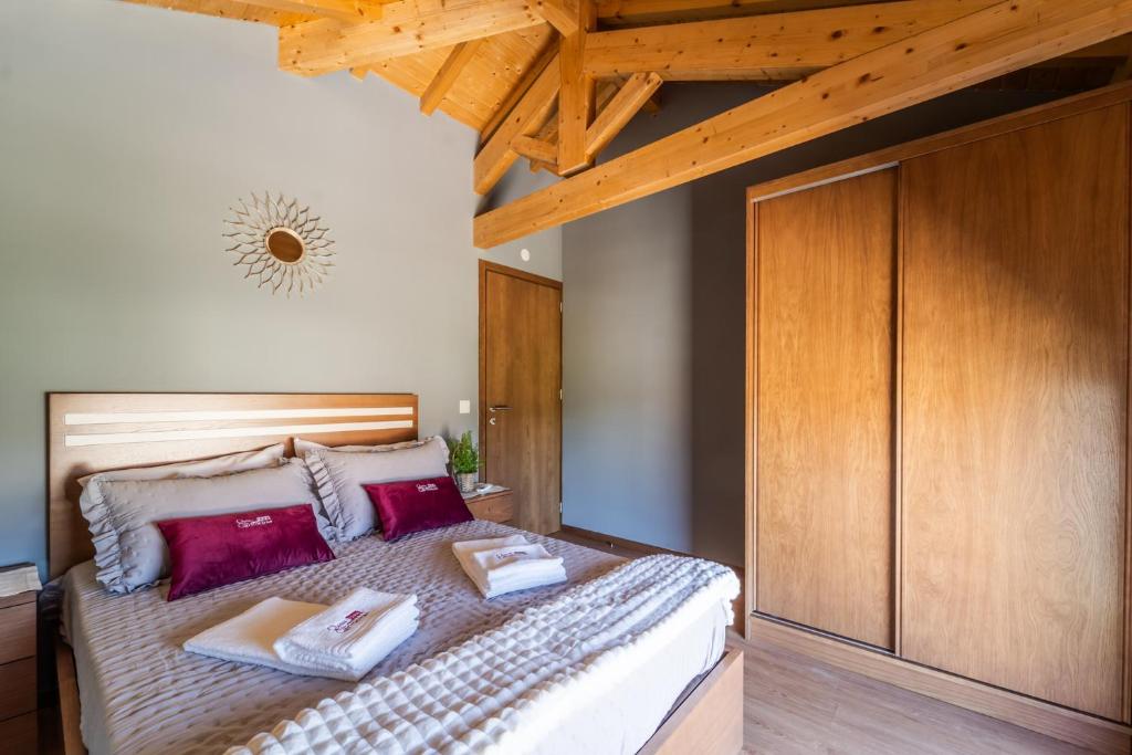 Cama ou camas em um quarto em Quinta das Carvoeiras