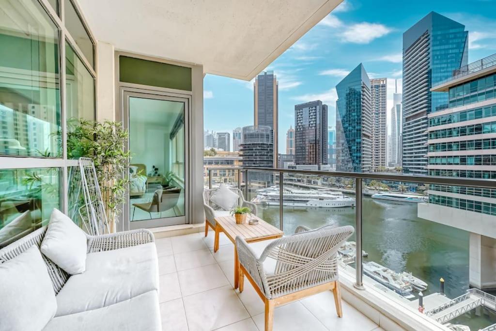 Fotografie z fotogalerie ubytování 2 Beds Boho Design w Marina view In Marina Quays v Dubaji