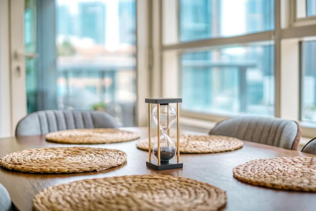 Fotografie z fotogalerie ubytování 2 Beds Boho Design w Marina view In Marina Quays v Dubaji