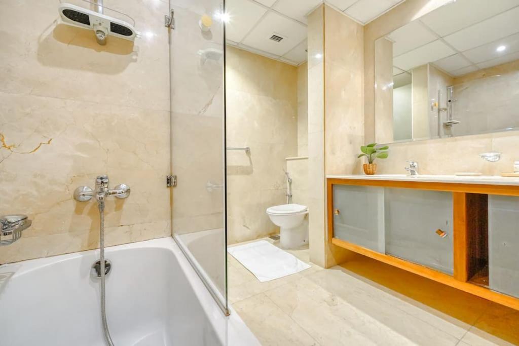 Fotografie z fotogalerie ubytování 2 Beds Boho Design w Marina view In Marina Quays v Dubaji