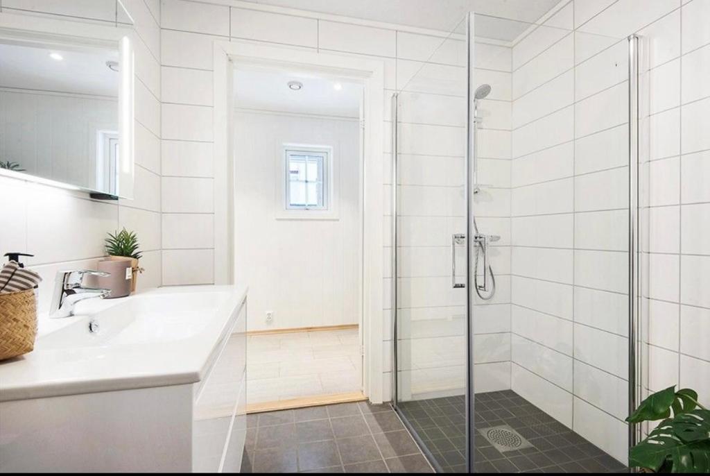 Koupelna v ubytování Les Homes - Modern & Cozy Stay Near Oslo Airport
