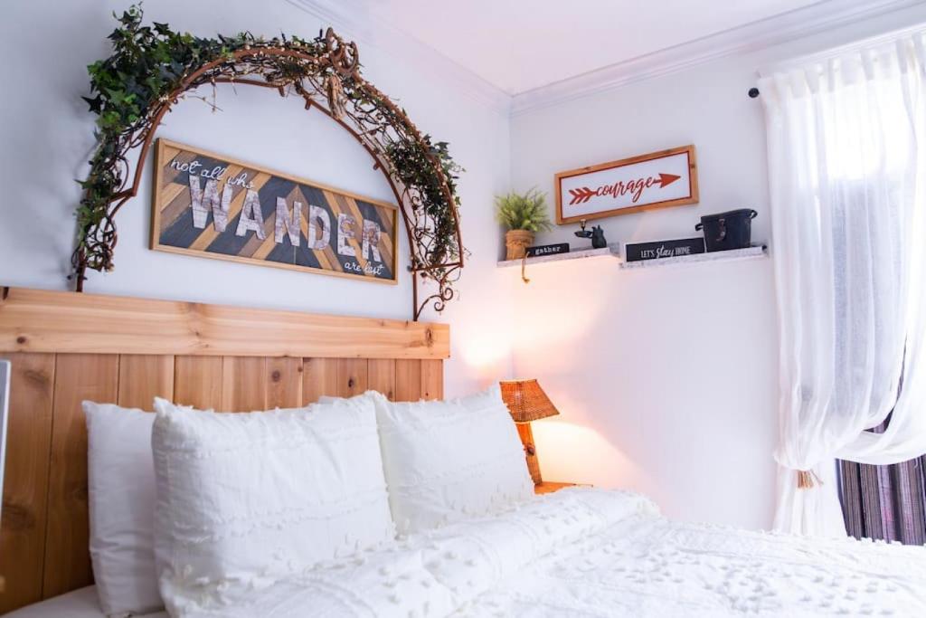 Katil atau katil-katil dalam bilik di Wanderlust Studio Suite with Private Patio