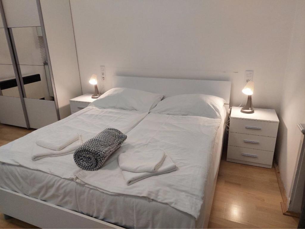 Кровать или кровати в номере Studio flat Jellyfish Old Town