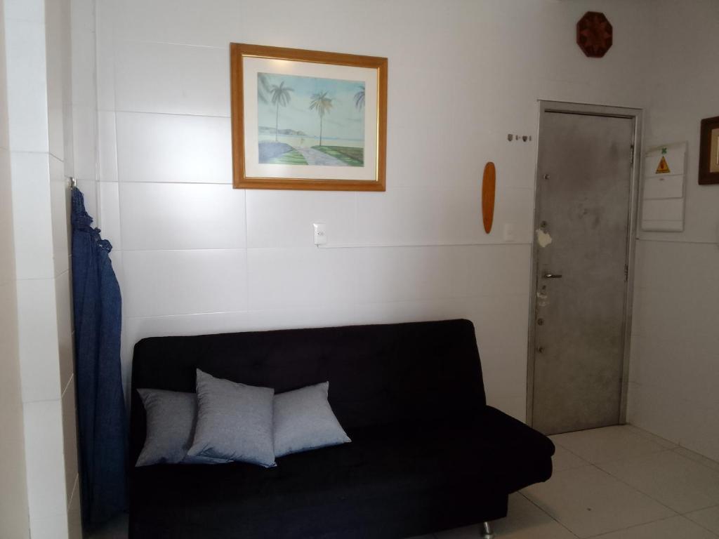 Apartamento Praia - quarto e sala em predio na frente do mar - Housity
