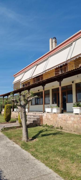 Elenis House - Image 5