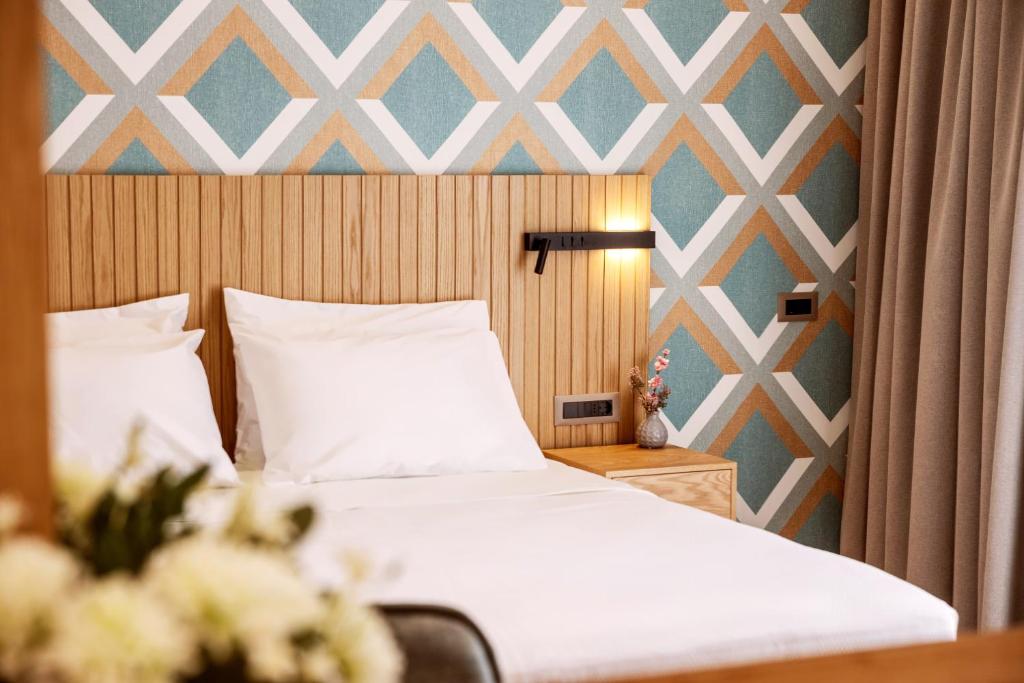 
Superior Double or Twin Room with Balcony and City View
