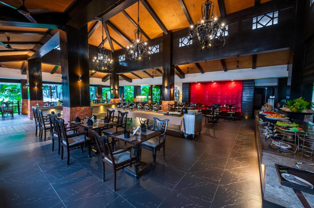 Restaurace v ubytování O Hotel Goa, Candolim Beach