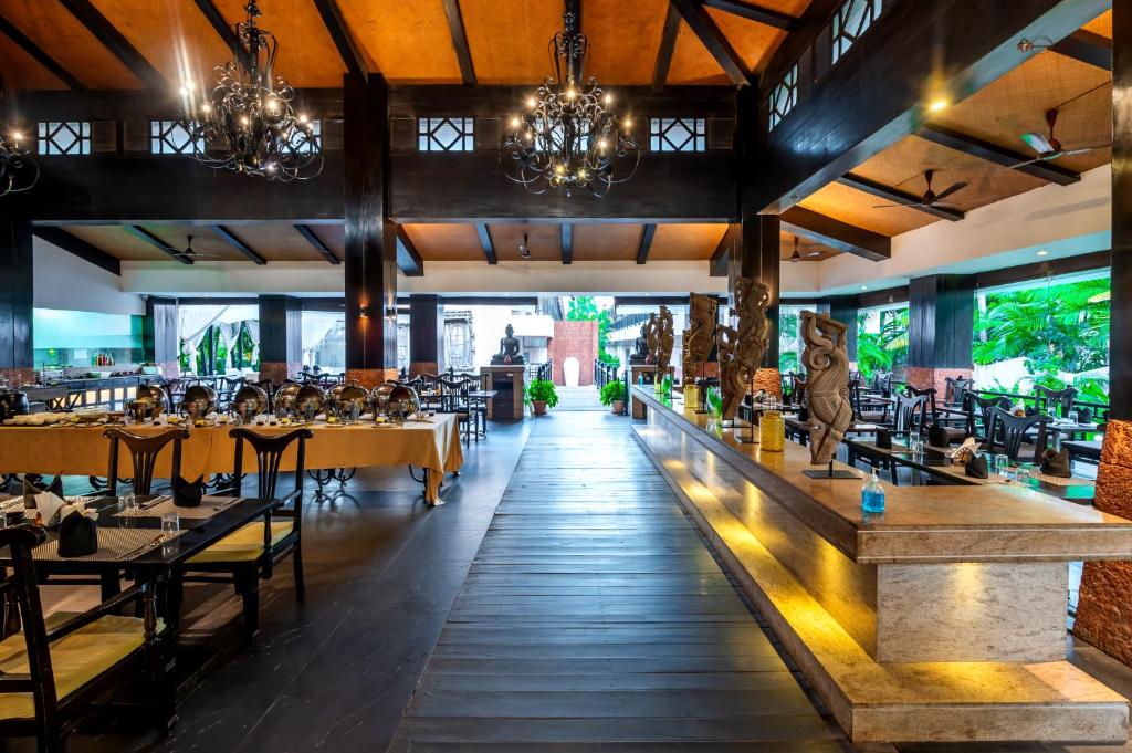 Restaurace v ubytování O Hotel Goa, Candolim Beach