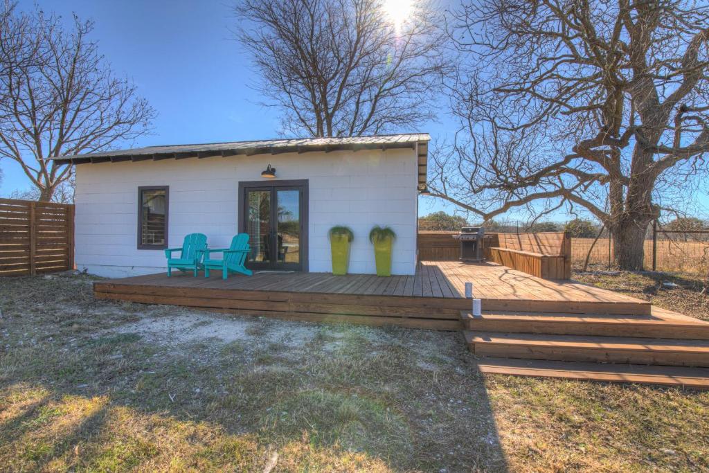 Luxury CabinRight Across From Albert Dance Hall!, Stonewall (updated