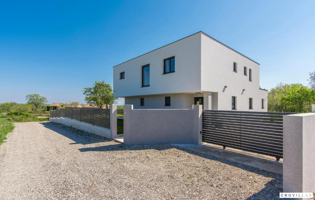 Budova, kde se vila nachází