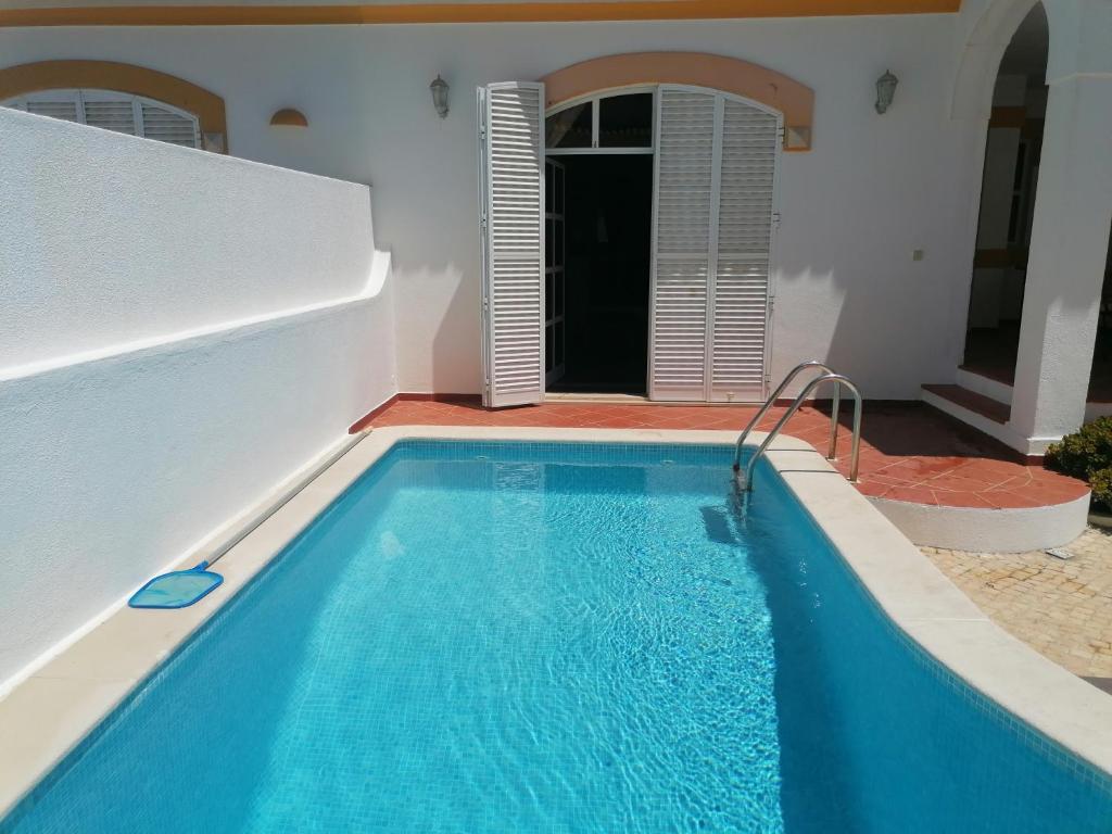 A piscina localizada em Villa 46 Hostel ou nos arredores