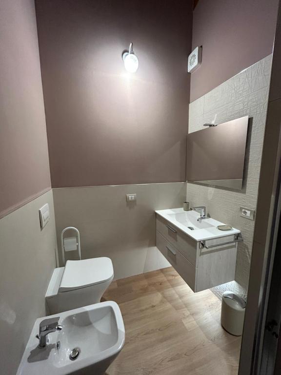 Ferdinando’s House - Habitación Triple Con Baño Privado