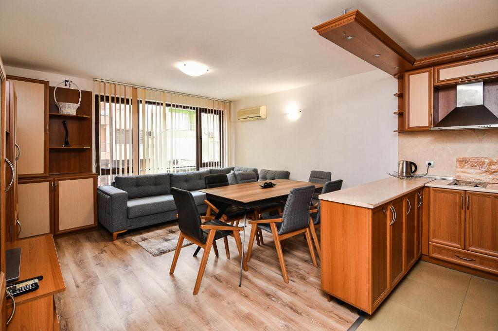 Cozy 2 BR apartment in Varna, Varna City (updated prices 2024)