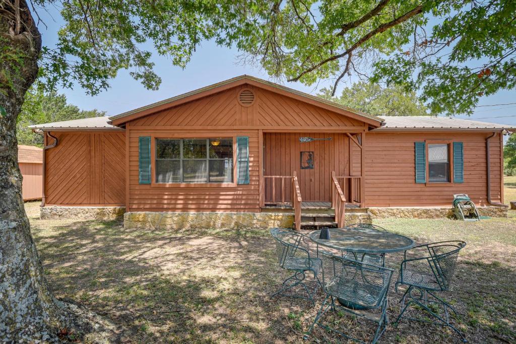 PetFriendly Texas Home with ScreenedIn Deck, Whitney (updated prices