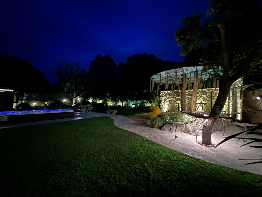 A garden outside Antica Fonte Holiday Homes